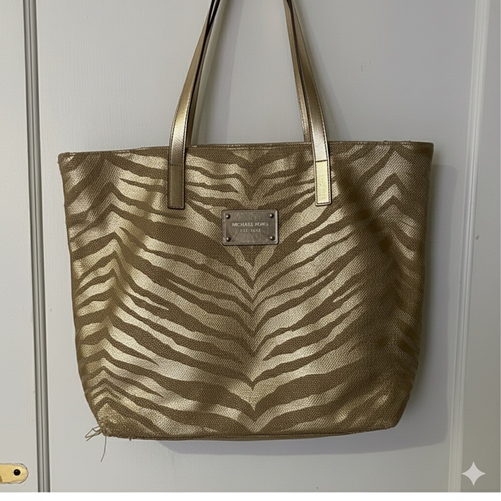 Michael Kors Metallic Zebra tote 👜🥰